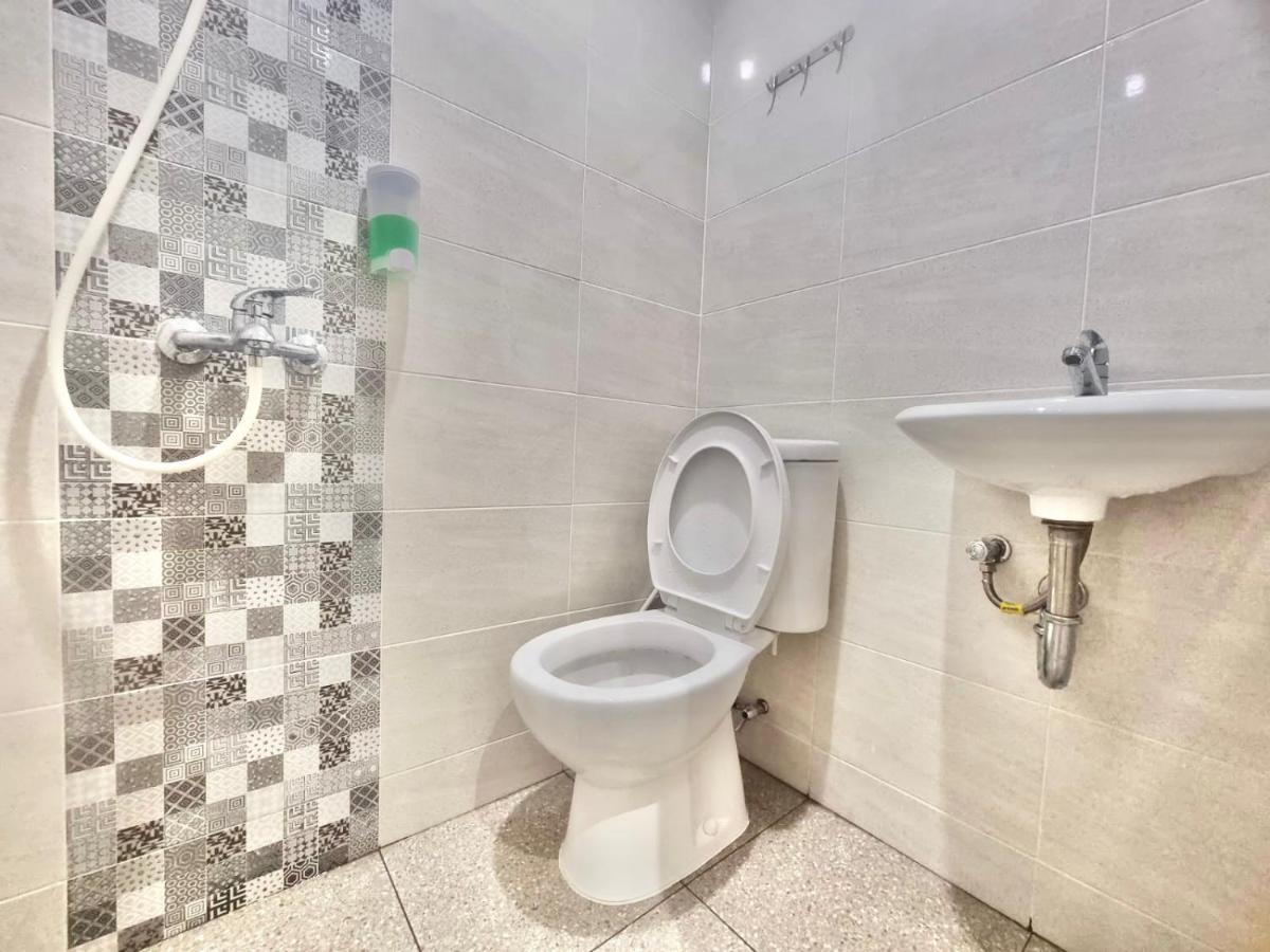 Pringgondani Guesthouse Pandanaran Hills Semarang Eksteriør bilde